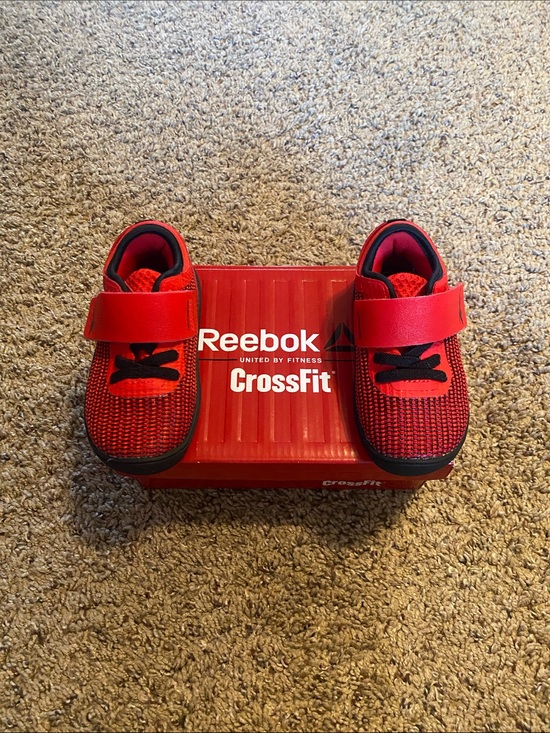 Reebok Other - Reebok size 5 shoes